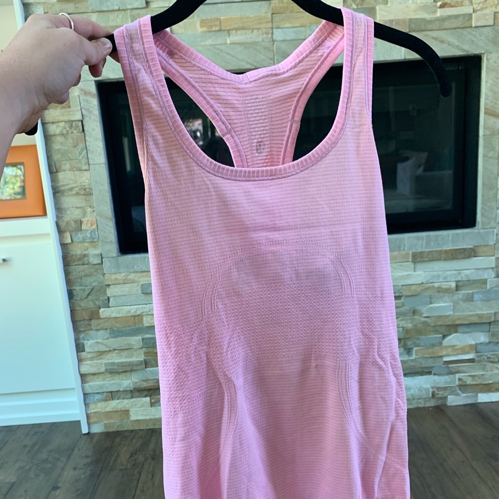 LULULEMON TANK